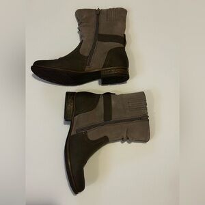 Earth Origins Avery Ankle Boot in the color “stone” size 9 (Eur 40.5)